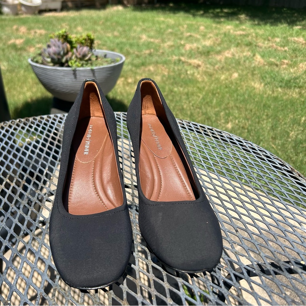 Donald J Pilsner Black Block Heel Shoes Size 8